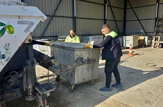 Gemlik Belediyesi’nden Hem Temizlik Hem Tasarruf